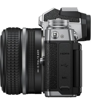 NIKON CÁMARA Z FC + 28MM F2.8 SE