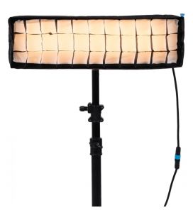 Panneau lumineux LED RGBWW ultra fin et léger avec une puissance de 72W.